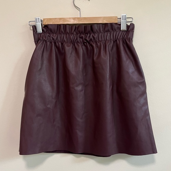 Zara Burgundy Faux Leather Paper Bag Mini Skirt - Picture 5 of 12